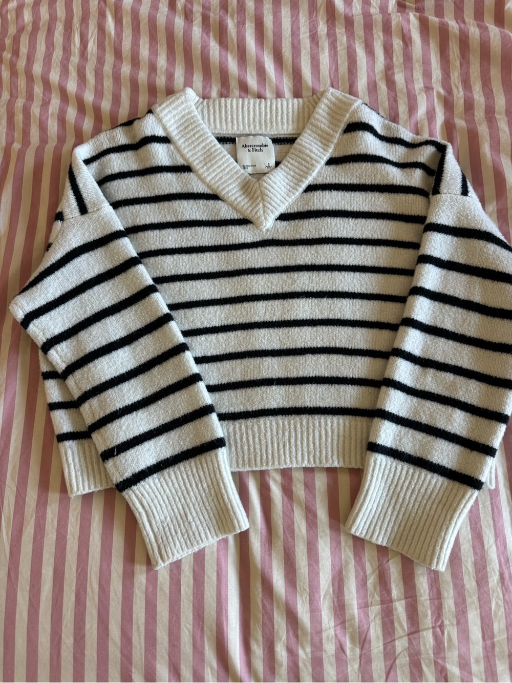 Abercrombie & Fitch Cream V-Neck Sweater with Black Stripes